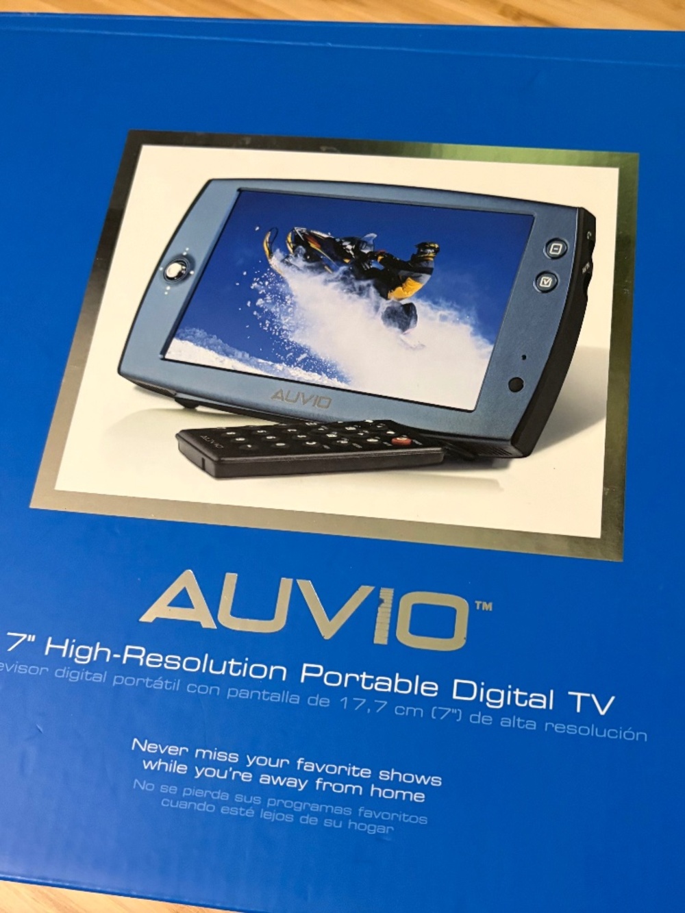 AUVIO 7" High-Resolution Portable Digital TV